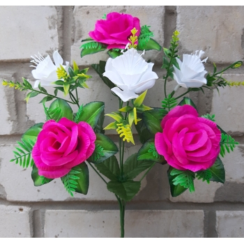 Искусственные цветы Роза в зелени с пластиковым нарциссом 35 см ю-98A647-6