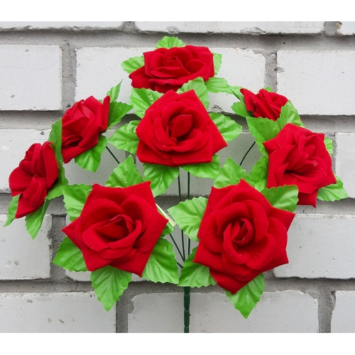 Искусственные цветы Бархатная красная раскрытая роза на листе 36 см 8 голов ю-А 049-8