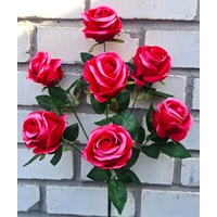 Искусственные цветы букет Роз бутоном под натуралку 58 см 7 голов ю-В 1045