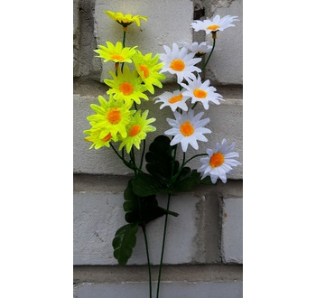 Искусственные цветы Ромашка веточкой в двух цветах 7 голов 40 см ю-1970